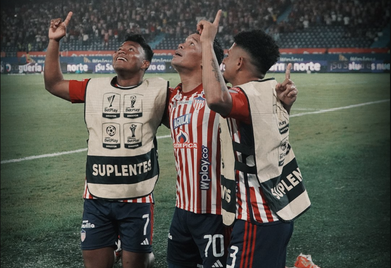 Junior pegó primero y venció al América en el Grupo B